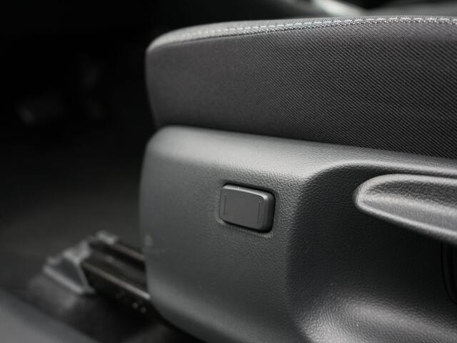 Toyota YARIS 1.5 Hybrid 115 Dynamic | NU MET ¤1000 VOORDEEL |