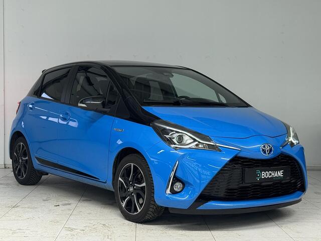 Toyota YARIS 1.5 Hybrid Bi-Tone Plus | Camera | Panoramadak | Cruise control | Stoelverwarming |