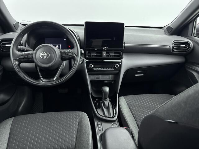 Toyota YARIS Cross 1.5 Hybrid 115 First Edition | 1E Eig! | Parkeercamera | Parkeersensoren Achter | 17'' Lichtmetalen Velgen | Navigatie |