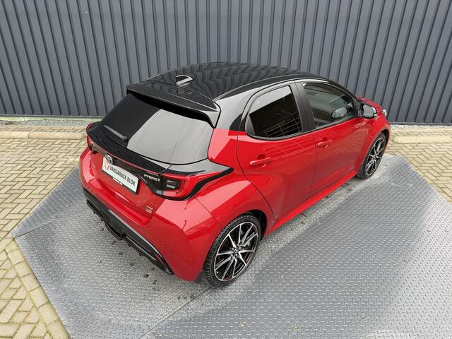 Toyota YARIS 1.5 Hybrid GR Sport / Bi tone | JBL | PDC V+A | Head-up | BSM | Rijklaar!!