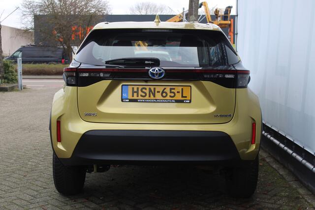 Toyota YARIS Cross 1.5 Hybrid Automaat All season banden l Adaptief cruise control l Navi l Apple/Android carplay l Armsteun l Elektrisch inklapbare buitenspiegels l Climate control l Achteruitrijcamera l VDL auto