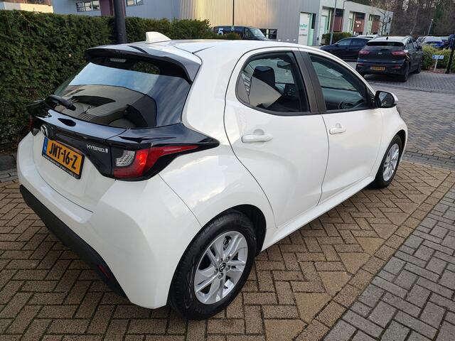 Toyota YARIS Hybrid 1.5 Agile Mazda 2 Hybrid Automaat Navigatie-Carplay Stoel-Stuurverwarming Adaptiv-Cruisecontrol