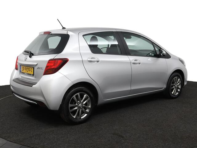 Toyota YARIS 1.3 VVT-i Trend | Airco | Cruise Control | Navigatie | Achteruitrijcamera | Bluetooth |