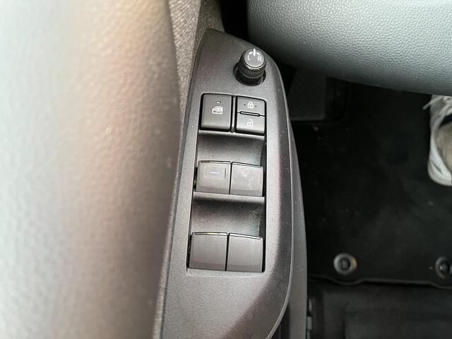 Toyota YARIS 1.5 Hybrid Dynamic Edition | Rijklaar | Apple Carplay- Android | LM-Velgen | LED