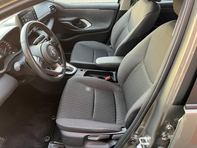 Toyota YARIS 1.5 Hybrid Active | Rijklaar | NL-Auto | Trekhaak | Apple Carplay - Android