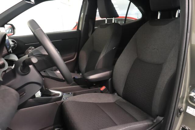 Toyota YARIS Cross 1.5 Hybrid Dynamic | Camera | Navigatie | Trekhaak | All season banden | Climate control | LED verlichting |