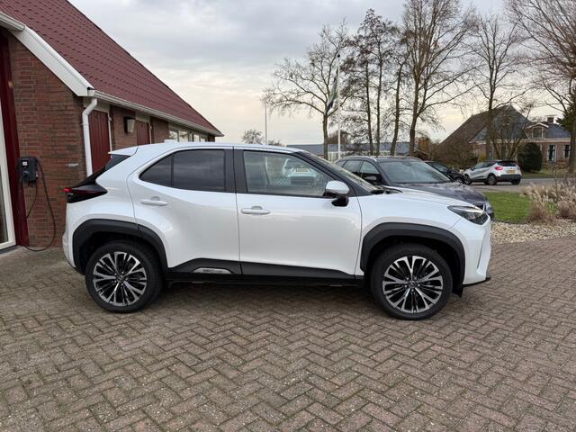 Toyota YARIS 1.5 HYBRID EXECUTIVE AUTOMAAT ALLE LUXE!! 23.630 KM!!