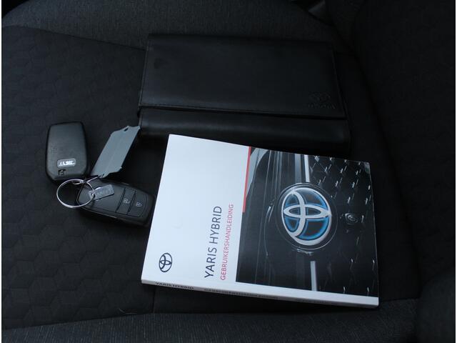 Toyota YARIS 1.5 Hybrid Business Plus CLIMATE | CARPLAY | CAMERA | LMV16 | LED | NAVI | DAB | ADAPCRUISE