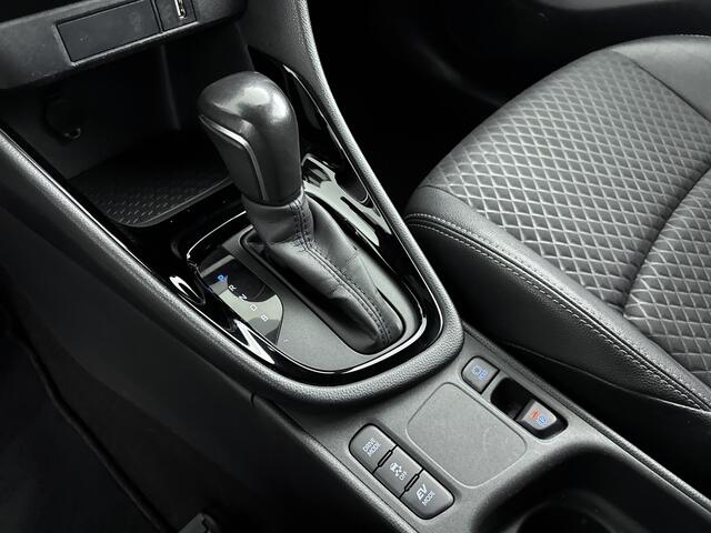 Toyota YARIS 1.5 Hybrid Executive | zwartdak | Applecarplay | achteruitrijcamera |