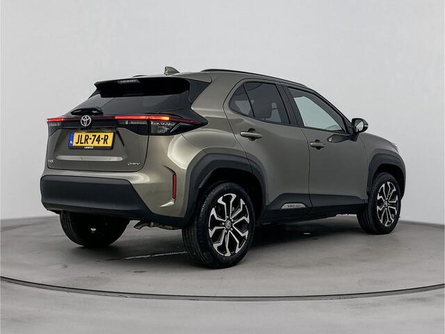 Toyota YARIS Cross 1.5 Hybrid 115 First Edition | Stoel -/ Stuur Verwarming | Draadloos Apple Carplay -/ Android Auto |