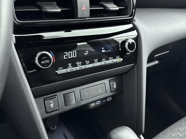 Toyota YARIS Cross 1.5 Hybrid 115 First Edition | Stoel -/ Stuur Verwarming | Draadloos Apple Carplay -/ Android Auto |
