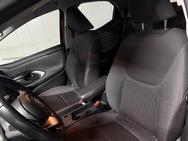 Toyota YARIS 1.5 Hybrid Dynamic 1e eigenaar, slechts 50.243 km, nette auto!