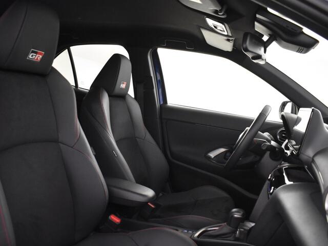 Toyota YARIS Cross DEMO 1.5 Hybrid GR Sport | Stoelverwarming | BLIS | Parkeersensoren V