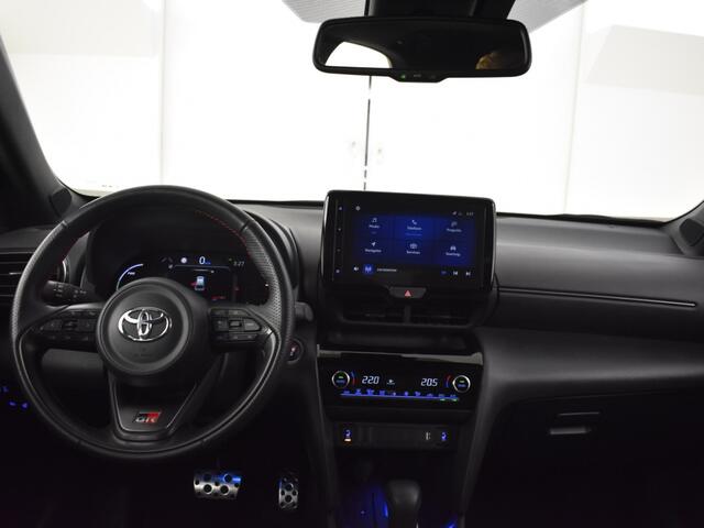 Toyota YARIS Cross DEMO 1.5 Hybrid GR Sport | Stoelverwarming | BLIS | Parkeersensoren V