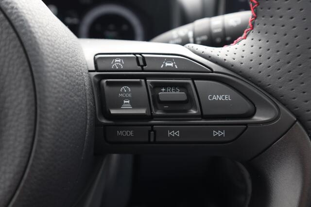 Toyota YARIS 1.5 Hybrid 130 GR Sport | Plus Pack | Panoramadak