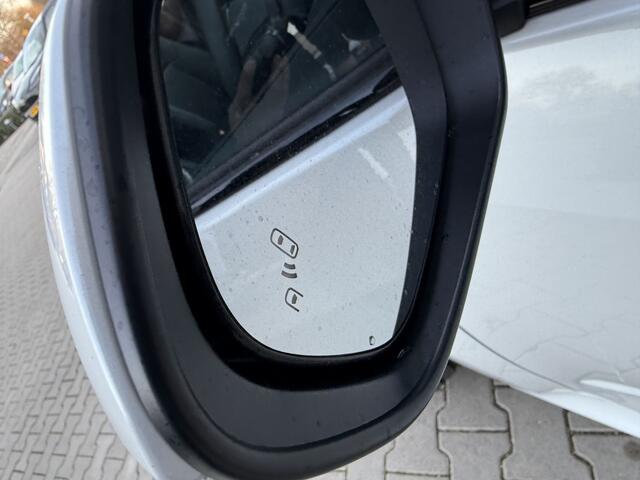 Toyota YARIS 130 Hybrid Executive