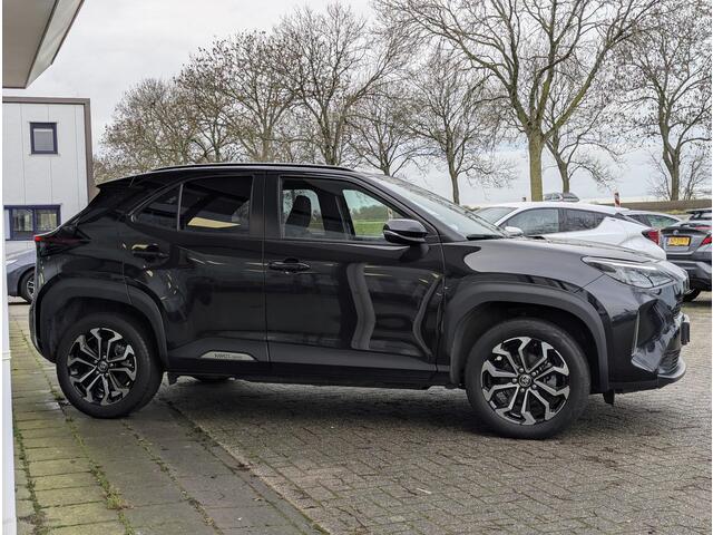 Toyota YARIS Cross 1.5 Hybrid 115 Dynamic | Stoel- stuurverwarming | Keyless | Camera | PDC V+A | ACC | 10,5" Multimedia