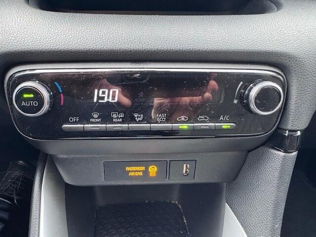 Toyota YARIS 1.5 Hyb. Active Navigatie, Automaat. Camera