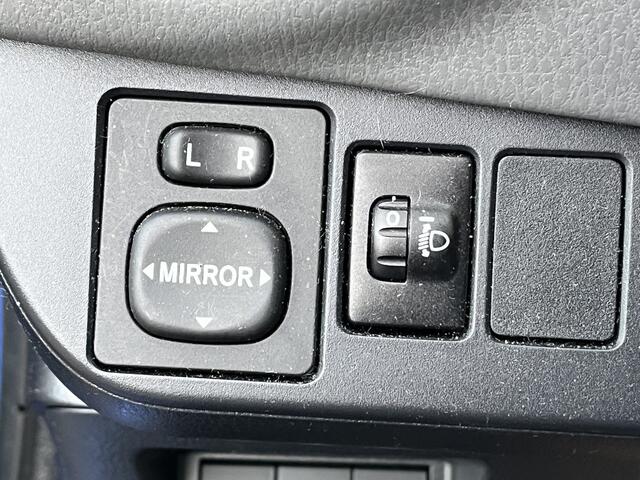 Toyota YARIS 1.5 VVT-i Active NL auto 22453 KM Clima Cruise Dealer onderhouden