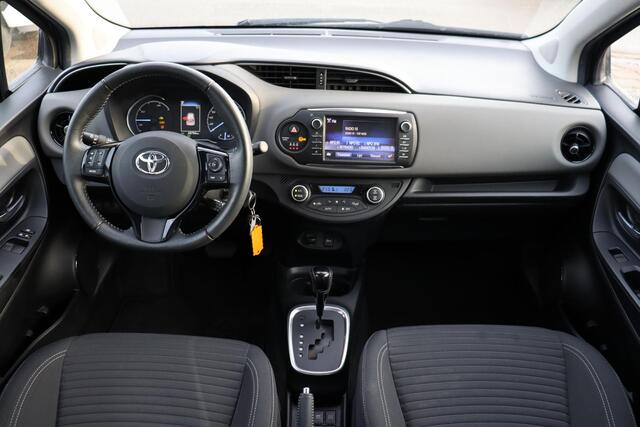 Toyota YARIS 1.5 Hybrid Aspiration, Bluetooth, Airco, Parkeercamera, Lane assist, Pre Collision warning, Cruise Control.