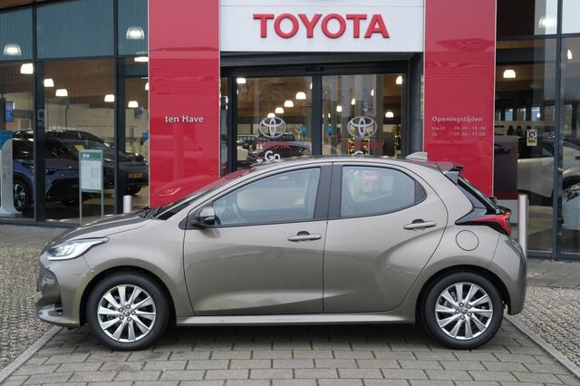 Toyota YARIS 1.5 Hybrid 115 Dynamic Automaat | Winter pack | Apple CarPlay &