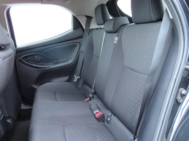 Toyota YARIS Mazda 2 Hybrid 1.5 Agile Stuur- en Stoelverwarming l Apple Carplay/ Android auto l Keyless l Automaat l Parkeercamera l Cruise control l