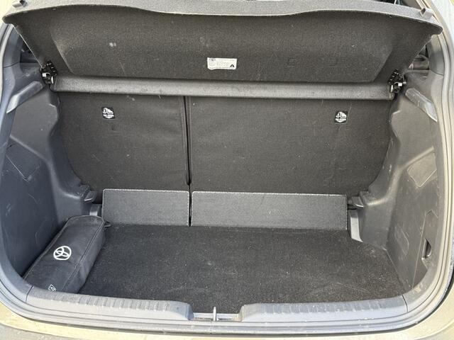 Toyota YARIS 1.5 Hyb. Executive | Parkeersensoren V+A | Blindspot