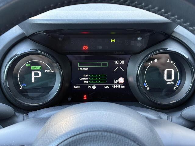 Toyota YARIS 1.5 Hybrid Executive **STOEL EN STUURWIELVERWARMING/ HEAD UP DISPLAY/ KEYLESS/ 36 MAANDEN GARANTIE**