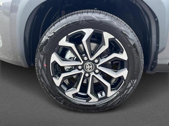 Toyota YARIS Cross 1.5 Hybride 130 pk Black Edition, Safety + Winter pakket.