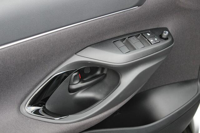 Toyota YARIS Cross 1.5 Hybrid 115 Dynamic Navi/Carplay, Keyless Entry/start, WinterPack, LED, NIEUW!!