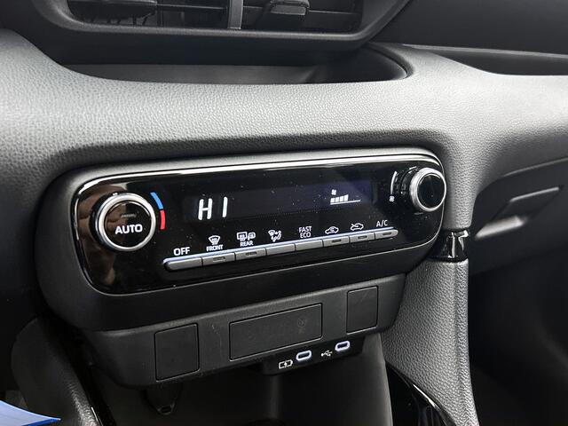 Toyota YARIS 1.5 Hybrid 115 First Edition