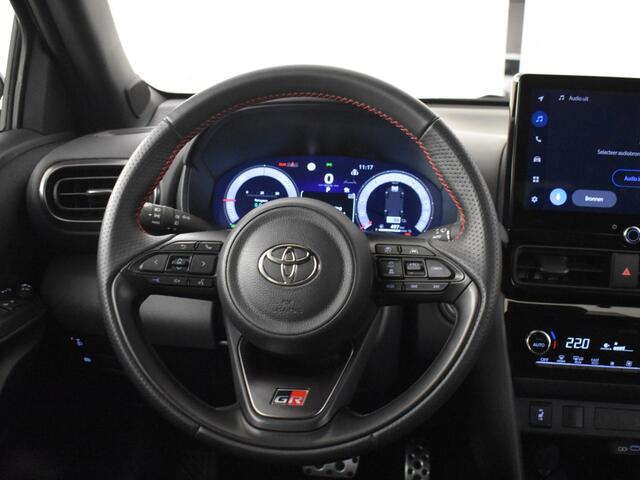 Toyota YARIS Cross 1.5 Hybrid 130 GR Sport | Dodehoekdetectie | PDC V+A