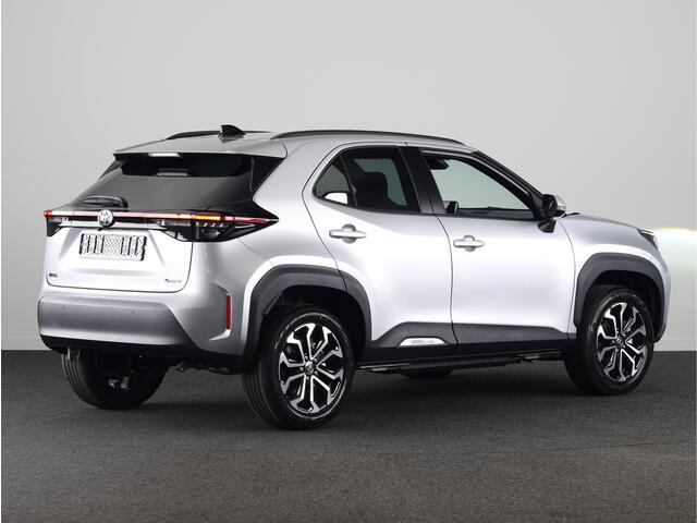 Toyota YARIS Cross 1.5 Hybrid 115 Dynamic *NIEUW* | Direct leverbaar! | Comfort Pack |