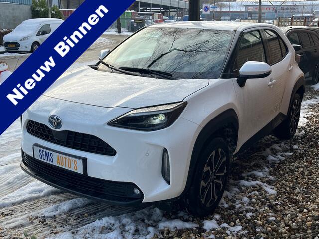 Toyota YARIS Cross 1.5 Hybrid Team D Storl-Stuur Verw. / Camera / Key Less / Parkeer sensoren