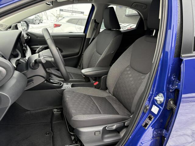 Toyota YARIS 1.5 Hybrid 115 Dynamic **STOEL EN STUURWIELVERWARMING/ KEYLESS/ PARKEERSENSOREN/ GARANTIE**