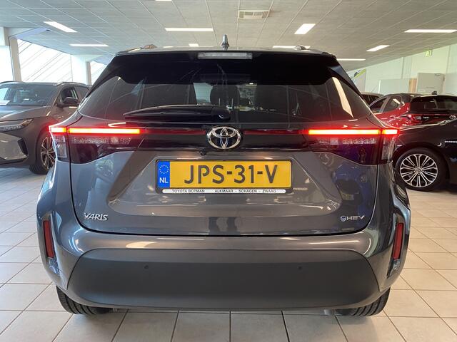 Toyota YARIS Cross 1.5 Hybrid 115 First Edition | Stuur en stoel verwarming
