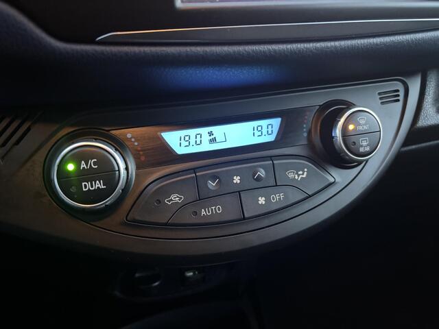 Toyota YARIS 1.5 Hybrid Bi-Tone | Navigatie | Cruise Control | Camera | Climate Control