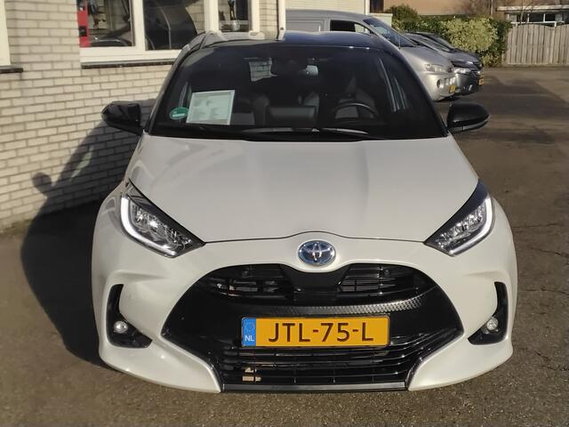 Toyota YARIS 1.5 Hybrid Style Bi Tone