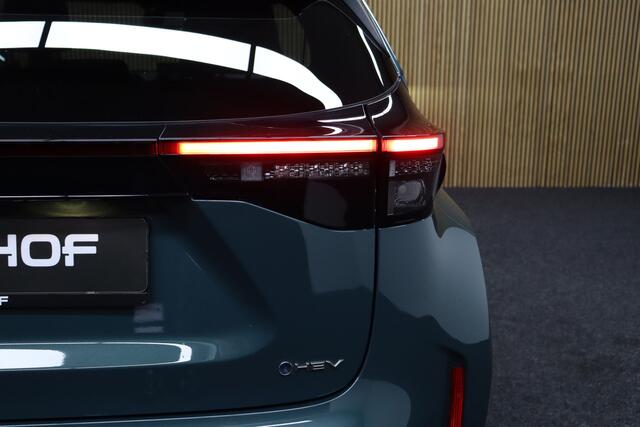 Toyota YARIS Cross 1.5 Hybrid 130 First Edition | Comfort Pack | Trekhaak | Adaptive-cruise | Apple Carplay & Android Auto | Camera | Clima | Keyless | Navigatie | Dodehoekdetectie