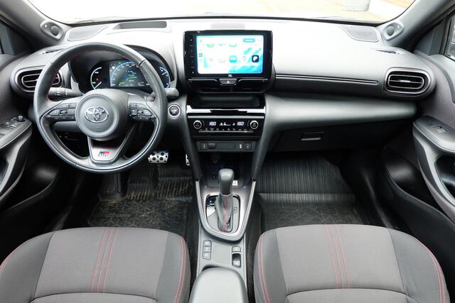 Toyota YARIS Cross 1.5 Hybrid GR Sport / Pano / HuD / JBL / Matrix