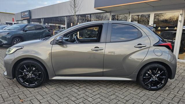 Toyota YARIS 1.5 Hybride Executive NLauto | All-in | zomer / winter | Dealero