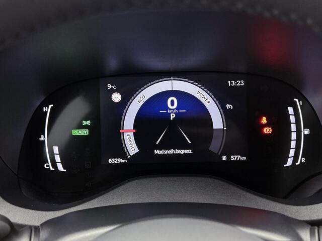 Toyota YARIS 1.5 Hybrid 115 First Edition | Apple Carplay/ Android Auto | Blind Spot Monitor | Parkeersensoren voor+achter | Stoel- en Stuurverwarming |