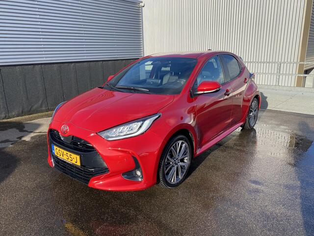 Toyota YARIS 1.5 Hybrid 130 Executive Mega veel luxe, NL-auto, Dodehoekdetectie, stoel- & stuurverwarming, navigatie Apple CarPlay/Android Auto, parkeersensoren v&a, ACC