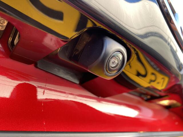 Toyota YARIS 1.5 Hybrid 130 Executive Mega veel luxe, NL-auto, Dodehoekdetectie, stoel- & stuurverwarming, navigatie Apple CarPlay/Android Auto, parkeersensoren v&a, ACC