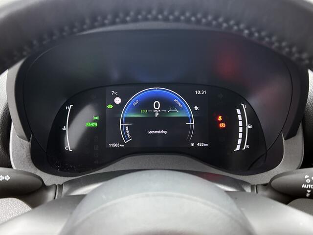 Toyota YARIS 1.5 Hybrid 115 First Edition | dealeronderhouden | Stuurverwarming |