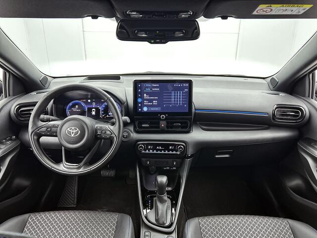 Toyota YARIS 1.5 Hybrid 130 Executive | Navigatie | BLS | PDC V+A | Head-up | Stuur-Stoelverwarming | L
