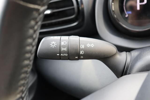 Toyota YARIS 1.5 Hybrid Launch Edition,Trekhaak,Stoelverwarming ,Apple Carplay / Android Auto, parkeersensoren, Climate control, Navi, JBL.