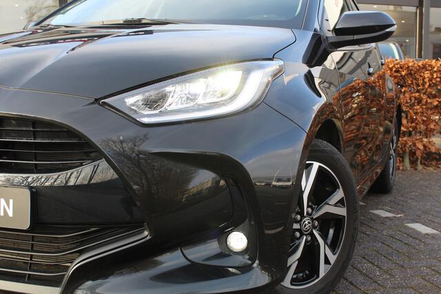 Toyota YARIS 1.5 VVT-i Dynamic Special | Rijklaar | Stoelverwarming | LED | Apple/Android | Adap. cruise | Camera
