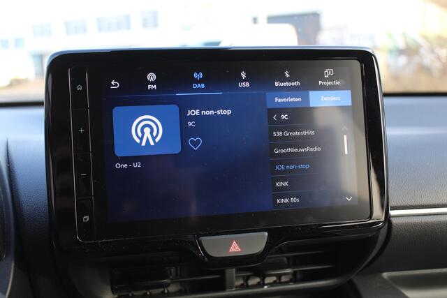 Toyota YARIS 1.5 VVT-i Dynamic Special | Rijklaar | Stoelverwarming | LED | Apple/Android | Adap. cruise | Camera