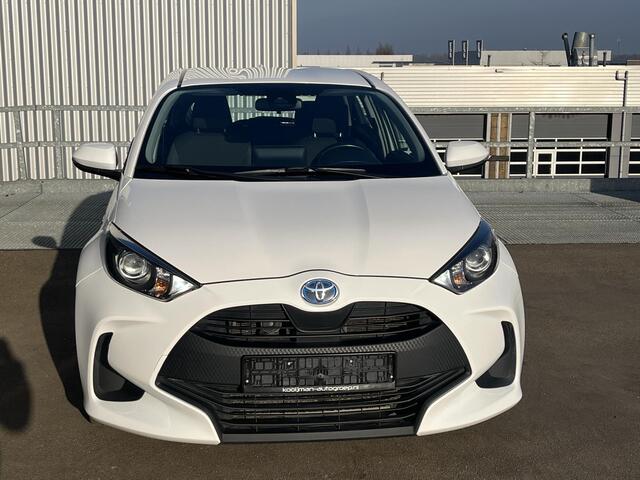 Toyota YARIS 1.5 Hybrid Business Plus Apple Carplay en/of Android auto navigatie, Stoelverwarming, Adaptieve cruise control, Achteruitrijcamera, Climate control